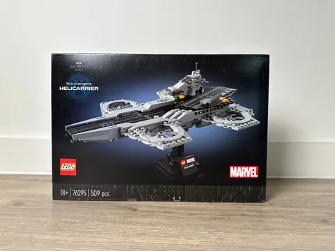 LEGO Super Heroes: The Avengers Helicarrier (76295) NEW SEALED