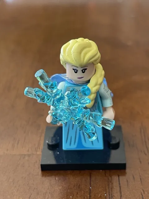 LEGO Elsa and Anna Minifigures Disney Frozen Complete Set
