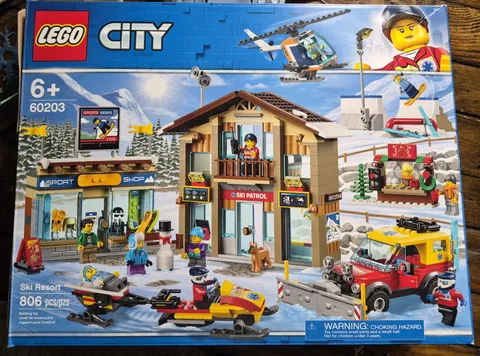 Lego Ski Resort 60203 Complete With Instructions and MINIFGIGS!