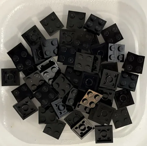 LEGO 50-piece Black Plate 2 x 2 plates FREEE SHIPPING