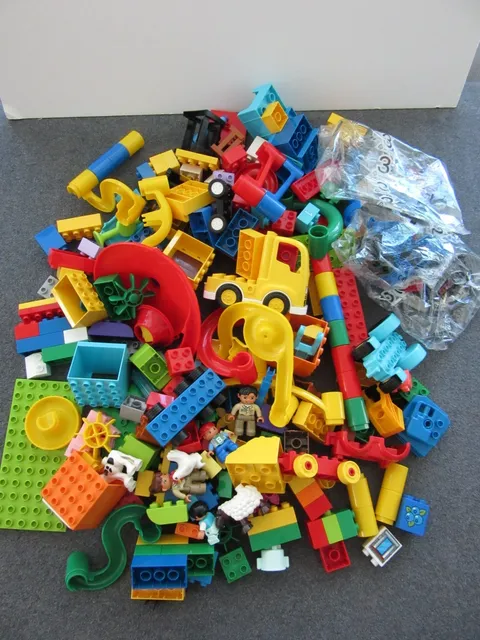 LEGO Bulk Lot 6 lbs Figures Animals Vehicles Wheels Bricks Random Parts Pieces