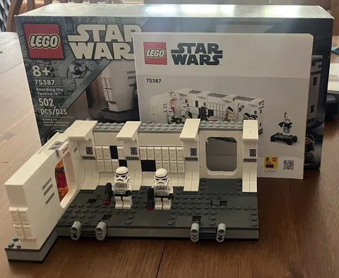 LEGO Star Wars Set 75387 Boarding The Tantive IV Build Box Manual Stormtroopers