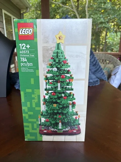 LEGO Iconic: Christmas Tree (40573) NIB Bent Box See Pics #40573 TRSU