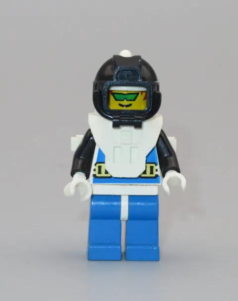 LEGO Aquazone Aquanauts deep sea diver minifigures 6145 1728 6195 1749