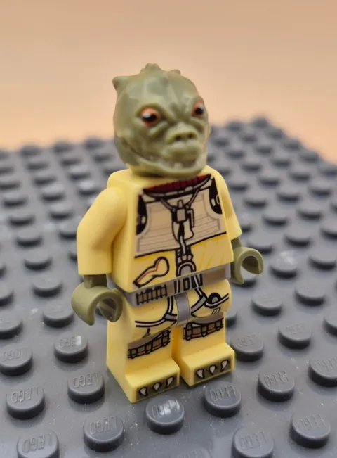 LEGO Star Wars Bossk Minifigure Bounty Hunter Olive Green Figure 75167 75243