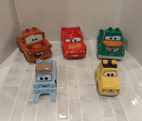 LEGO Duplo Disney Pixar Car Lot Of 5 Luigi Brown Mater Dusty McQueen Dottie