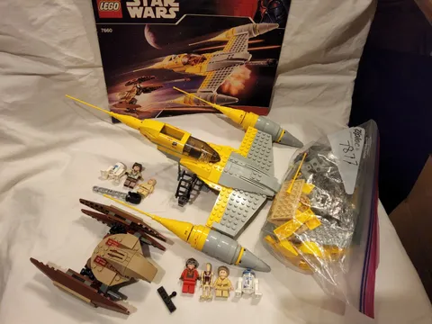 VINTAGE STAR WARS LEGO #7660 N-1 STARFIGHTER/VULTURE DROID & #7877 NABOO N-1