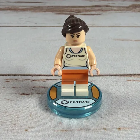LEGO Dimensions Chell Minifigure dim006 Portal 2 71203 With Tag Used