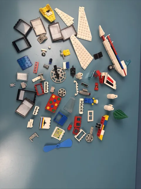 Lego vintage 60+ pieces lot w/  police brick & plane pieces