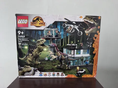 Lego Jurassic World Giganotosaurus & Therizinosaurus Attack, New, Damaged Box