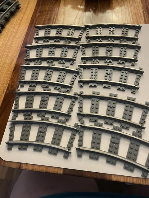 LEGO 9V Train 20 Used  Curved  Pieces of Track (4520) PLEASE READ