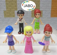 (O 15 / 1) Lego Friends 5 figures minifigures
