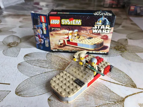 Lego Star Wars 7110 - 1999 - "LANDSPEEDER" - Used and Approaching New 