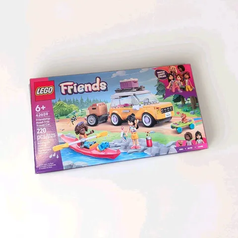 LEGO Friends 42659 Friendship Road-Trip Travel Car 220 pcs 6+ Brick Separator
