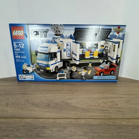 LEGO CITY 7288 MOBILE POLICE UNIT - 2011 NEW IN SEALED BOX