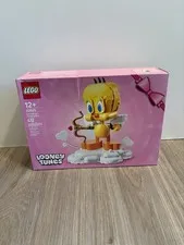 LEGO Looney Tunes Sweetheart Tweety Bird Building Set #40824 New in Box