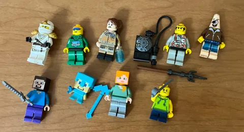 LEGO Minifigures Lot of Assorted Mixed Characters Plastic Minifigure