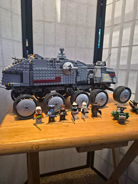 LEGO Star Wars Clone Turbo Tank 8098 1141pcs Aayla Secura Mostly Complete Set