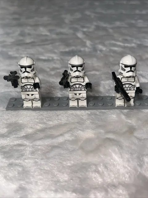 LEGO Star Wars Phase 2 Clone Trooper Minifigure LOT OF 3 Plain White 75372