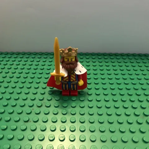 LEGO Minifigure Series 13 King w/ Crown, Red Cape & Sword Plastic Figure
