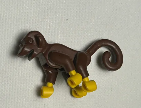 LEGO Minifigure Monkey Brown Yellow Hands 2550c01 Pirates Animals Chimp