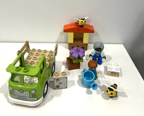 LEGO DUPLO: Caring for Bees & Beehives (10419 complete)