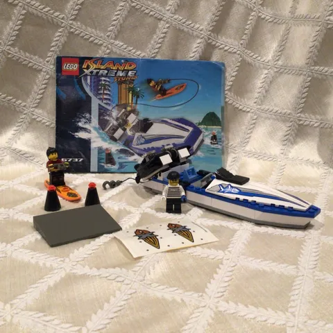 Lego 6737  Island Xtreme WAVE CATCHER 100% Complete w UNUSED Sticker & Manual!