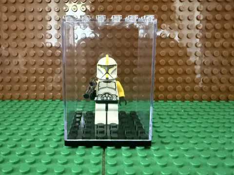 LEGO Star Wars Clone Trooper Minifigure w/ Blaster & Display Case
