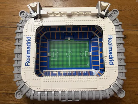LEGO Icons Real Madrid Santiago Bernabéu Stadium 10299 5876 pcs 18+ (used)