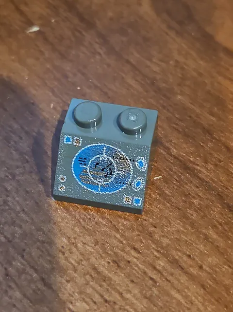 LEGO Slope 45 2x2 w Blue and Copper Radar Display and Buttons Insectoid 3039px8