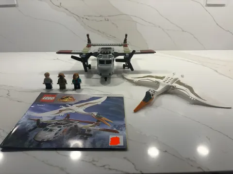 LEGO Jurassic World 76947 Quetzalcoatlus Plane Ambush 289pc Complete No Box