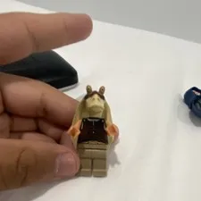 LEGO Star Wars Jar Jar Binks Minifigure w/ Tan Headpiece Hood & Cape