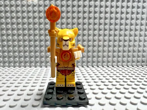 LEGO Legends of Chima - Lundor Fire Chi and Heavy Armor - LOC081