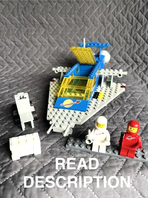 LEGO Space Transporter 487 (924)  COMPLETE• NO MANUAL NO BOX Red Fig Crack Torso