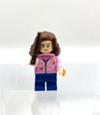 LEGO Hermione Granger Dirty Pink Sweater minifigure 76407 76398 Harry Potter