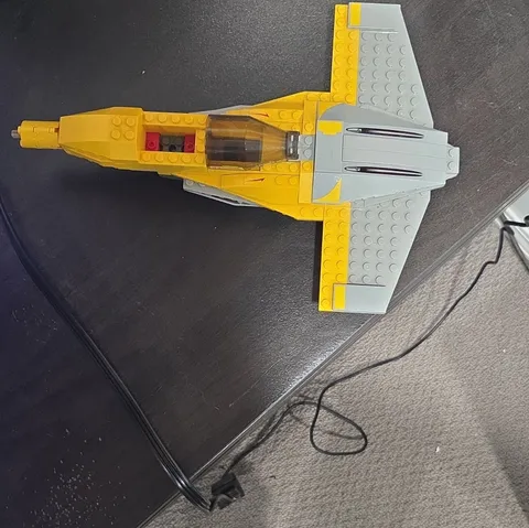 LEGO Built Spacecraft & Starfighter Vehicle Lot (2) Yellow Gray White