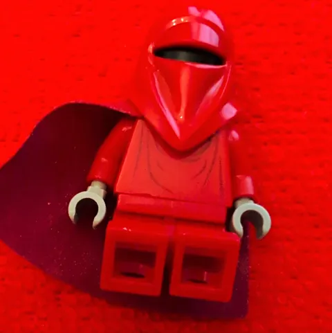 LEGO Red Plastic Minifigure Figure w/ Cape & Helmet LEGO Minifigure