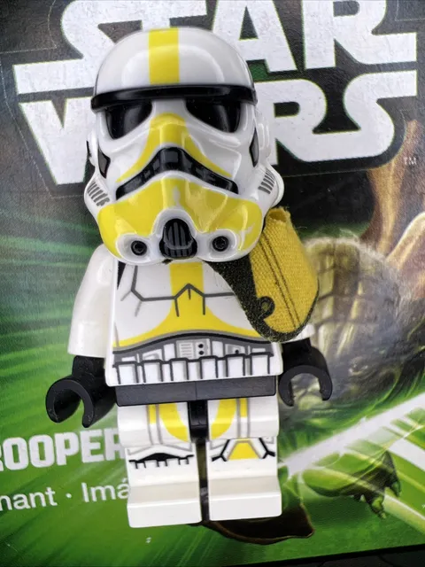 LEGO Star Wars Stormtrooper Minifigure White Yellow Pauldron  Free Shipping