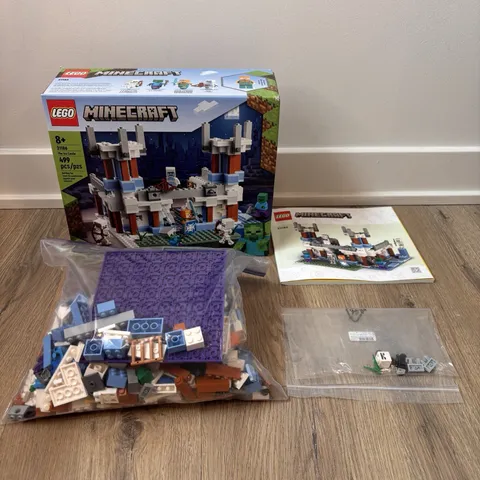 LEGO Minecraft The Ice Castle 21186 w/ Box & Manual Incomplete Missing 4 Pieces
