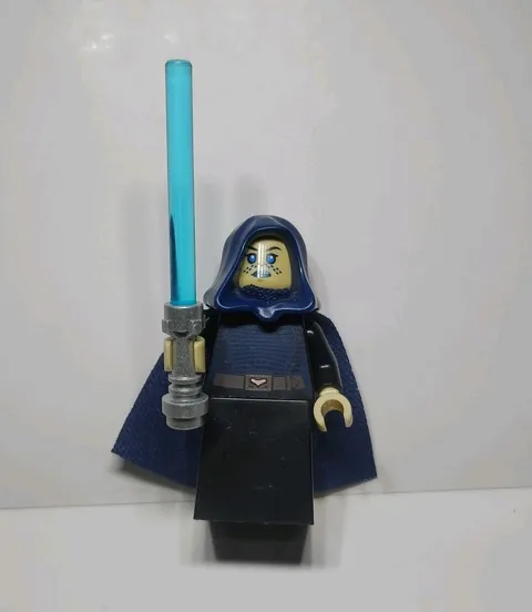 LEGO Star Wars Barriss Offee Dark Blue Cape & Hood SW0379 Minifigure W/Saber