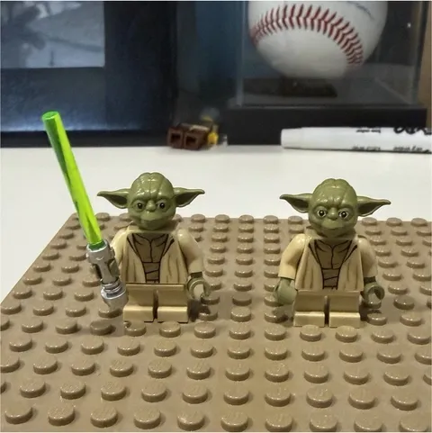 LEGO Star Wars Yoda Plastic Minifigure Lot of 2 w/ Green Lightsaber 1.6in