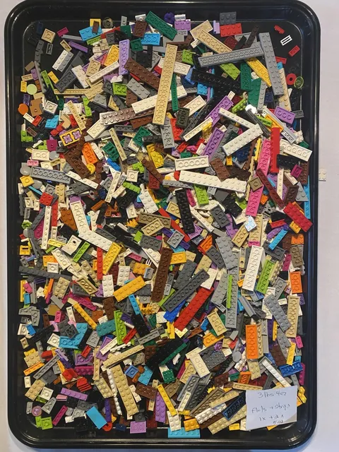 Lego 2X Flat Plates (Lot 5.02) – Random Selection of Sizes and Colors