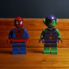 LEGO Spider-Man & Green Goblin Minifigures Lot of 2 Excellent Condition