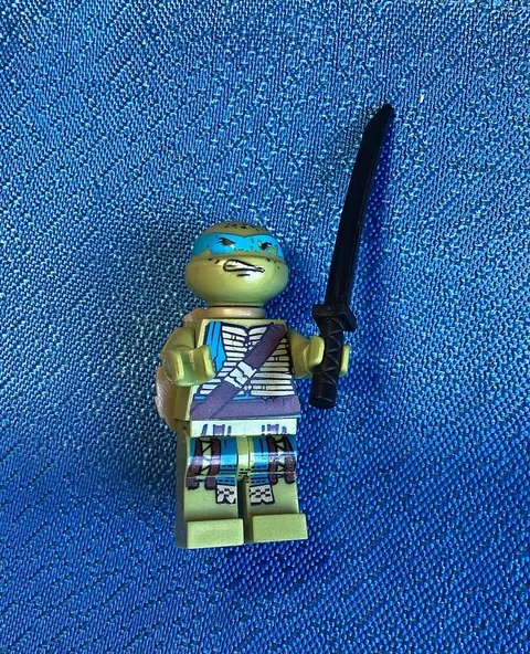 Lego Leonardo Teenage Mutant Ninja Turtles Minifigure