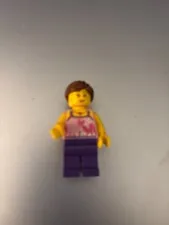 LEGO MINIFIGURE CITY FEMALE CITIZEN USED CONDITION