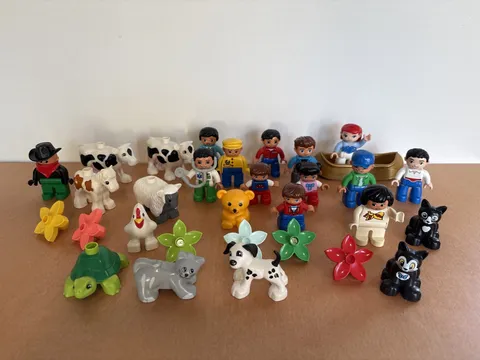 Lego duplo mixed Lot Of 24 figures animals people Disney Ariel + 6 Flowers Dog