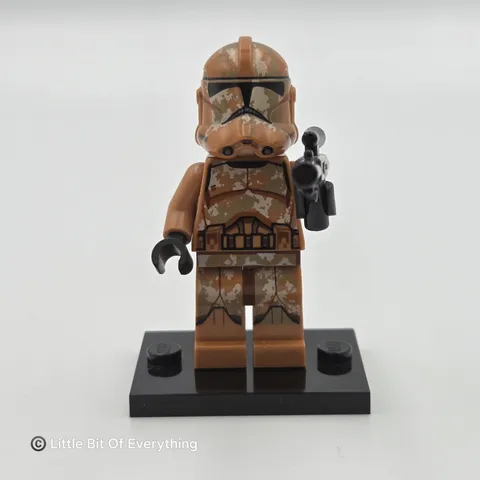 LEGO® Star Wars: Geonosis Camo Clone Trooper Minifigure Phase 2 (#75089, sw0606)
