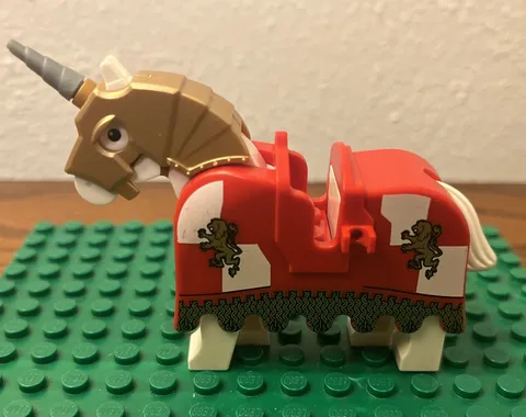 LEGO Castle White Horse with Red Lion Barding Gold Trim Medieval Knight Steed