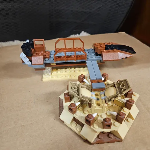 LEGO Star Wars: Jabba's Sail Barge (6210) - Skiff And Sarlac Pit As Seen
