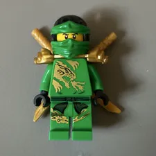 LEGO NINJAGO Green Ninja Minifigure with Gold Weapons Accessories
